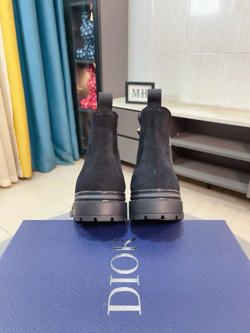 Men's shoes 💰480🌹🌹[Dior] Dior high-top new imported first-layer frosted cowhide ➕Leather lining, designed by European and American masters, perfect shape to create counter quality, solid color raw and wear-resistant outsole, original quality, unique design and beauty, super versatile and very comfortable. High-end without losing taste, fashionable, cold-proof and warm! Absolute focus 38-44 size